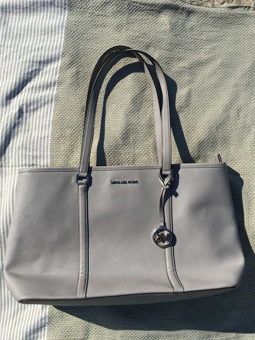 Michael Kors Jet Set кожена чанта