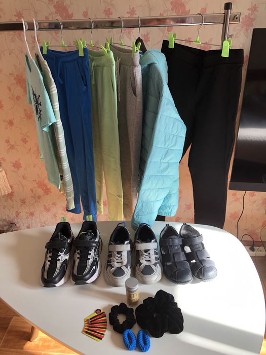 Пакет б/у вещей за 1 000 тенге