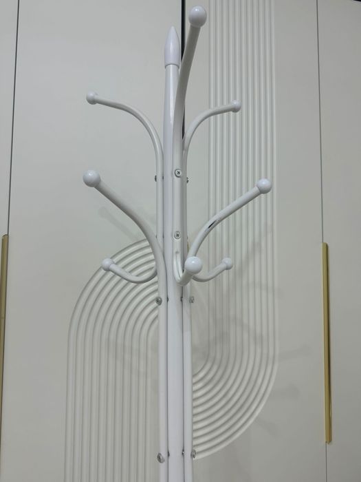 Новая вешалка продам