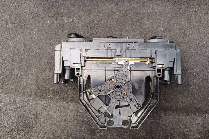 Comanda AC 1S0820045R 1S0820045R Volkswagen VW Up prima generatie