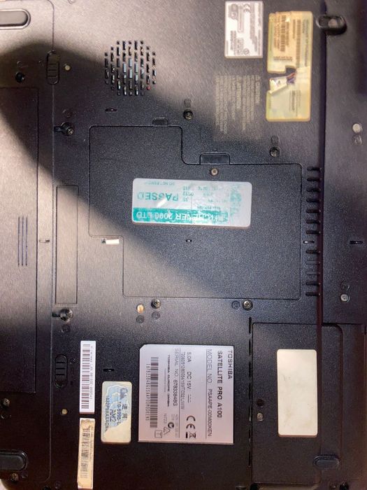 Laptop HP și Toshiba