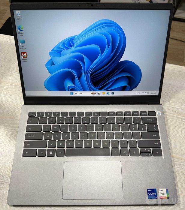 Dell Vostro 14 34.30 - 14" FULLHD IPS  Core i7-1355U 32GB/1TB SSD