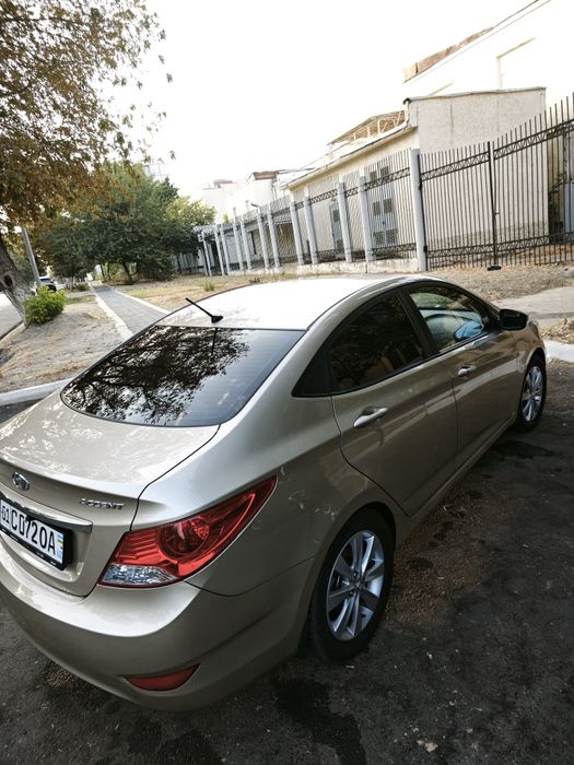 Хундай Акцент 2011 фулл,пробег 123000км