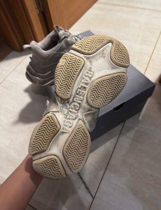 Balenciaga triple s 37 beige faded