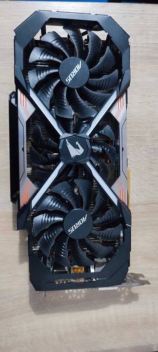 Placă video Gigabyte AORUS GTX 1080 Ti – stare foarte bună