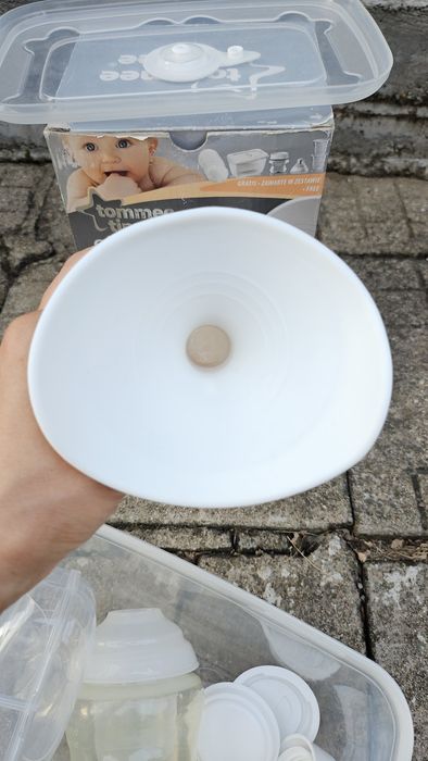 Ръчна помпа за кърма Tommee Tippee