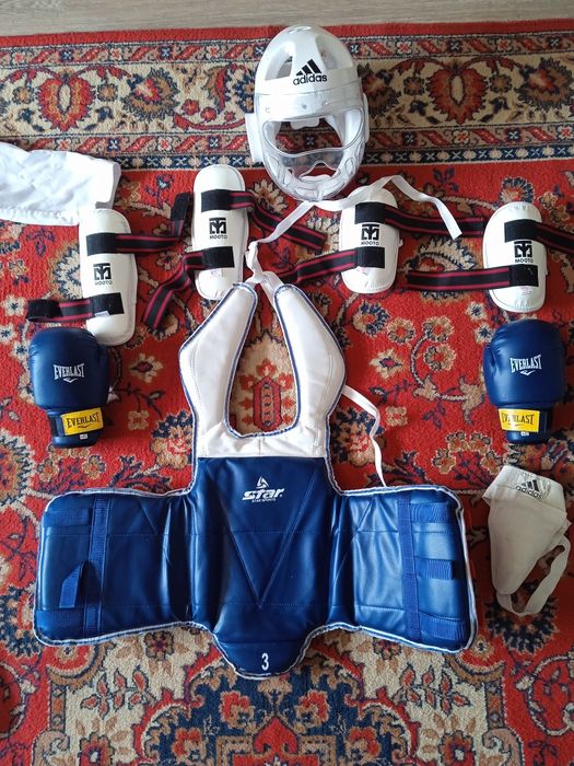 Продам полную экипировку для таэквондо
