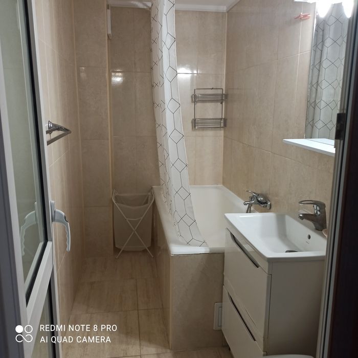 Proprietar închiriez apartament 3 camere Vitan mall, unmobilat,utilat,renovat modern 80 m fără comision 650 euro