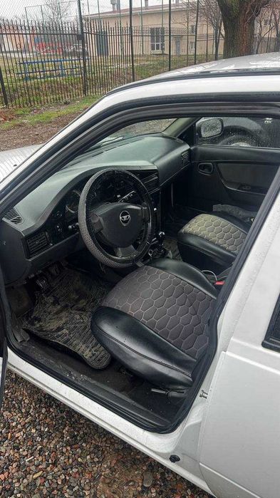 Nexia 1.6 DONC без кондиционер 2009 йил холати яхши 3700$