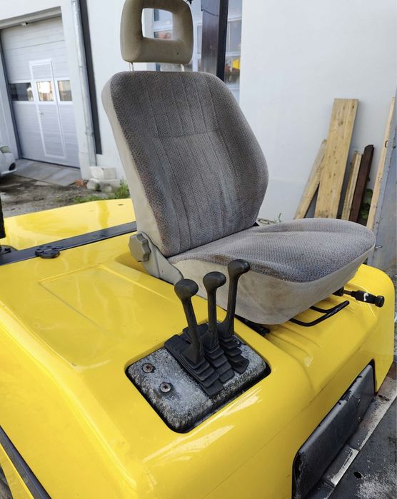 Vând sau schimb motostivuitor OM