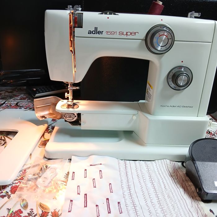 Masina de cusut ADLER cu graifar industrial si multiple operații
