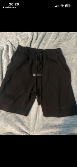 Pantaloni scurti essentials