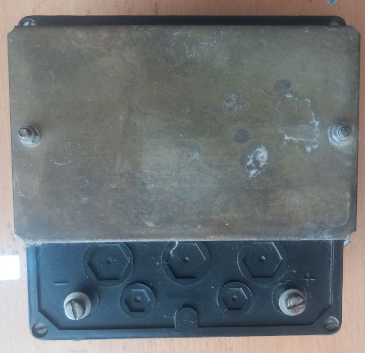 Волтметър за измерване на напрежение в променливотокова верига до 500V