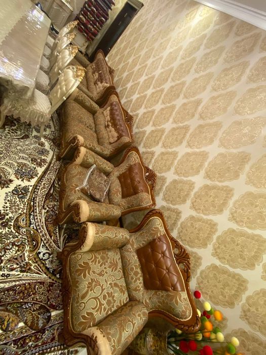 Мягкий мебель с креслом