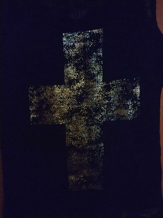 Потник с златист кръст