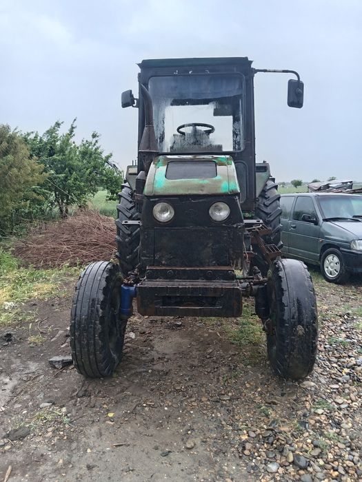 Traktor sotiladi
