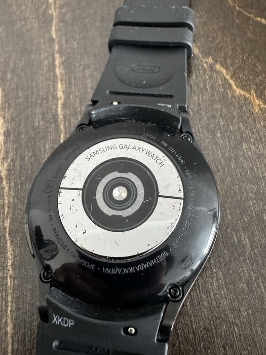 Часы Galaxy Watch 4
