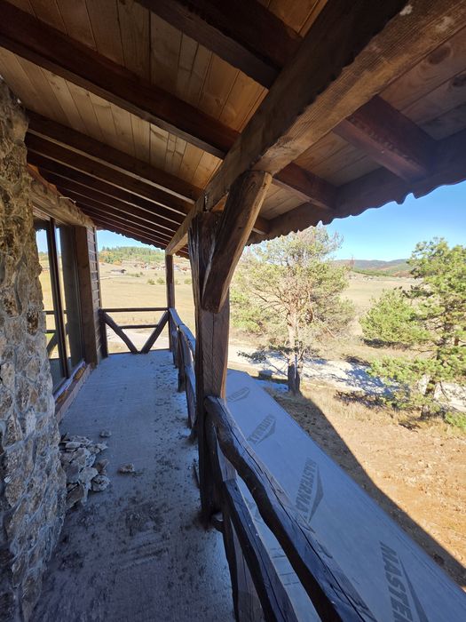 Продавам къща в УПИ на брега на язовир Батак