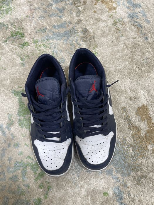 Продам найк кроссовки