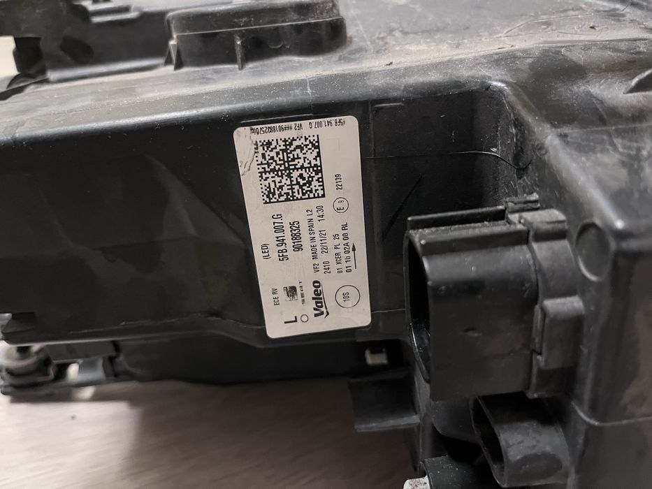 Seat Leon IV  2020 ляв фар кат. 5FB.941.007.G