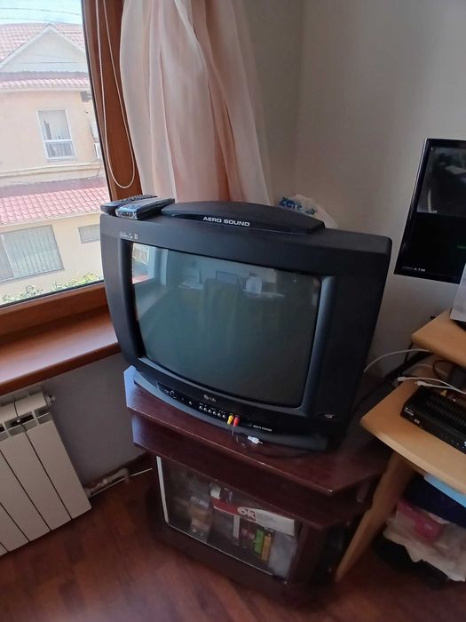 Телевизор daewoo и LG