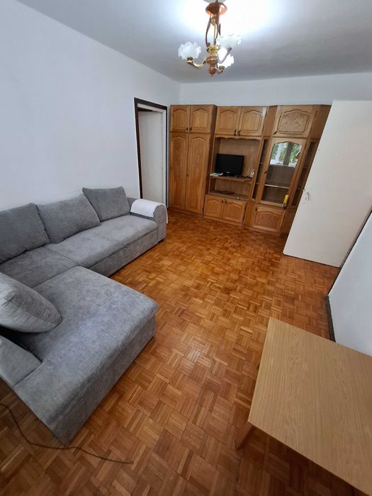 Dau in chirie apartament cu 2 camere zona podul Decebal