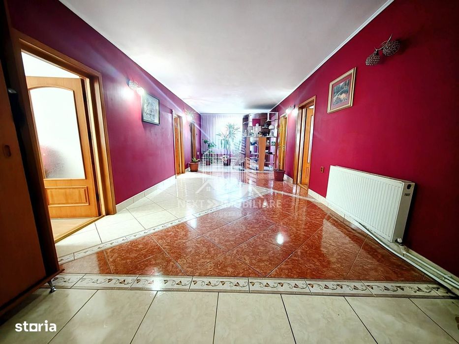 Casă P+1 cu 8 camere 492 mp teren 21 ml deschidere comision 0%