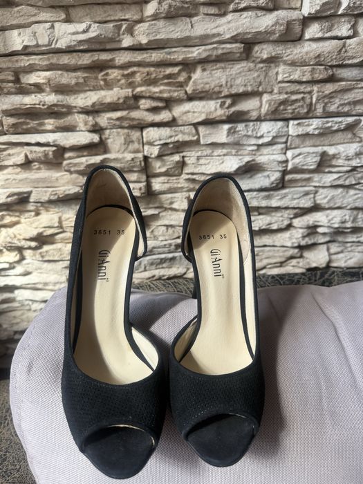 Дамски елегантни обувки от естествен велур GiAnni