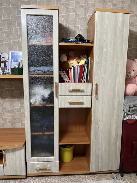 Продам шкаф стенку для гостиной