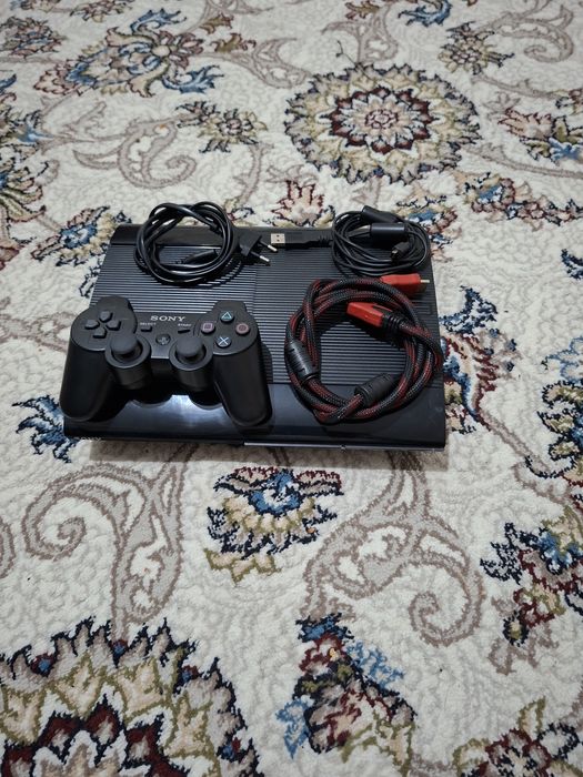PS3 500 gb hotira holati yahshi ovozi yoʻq