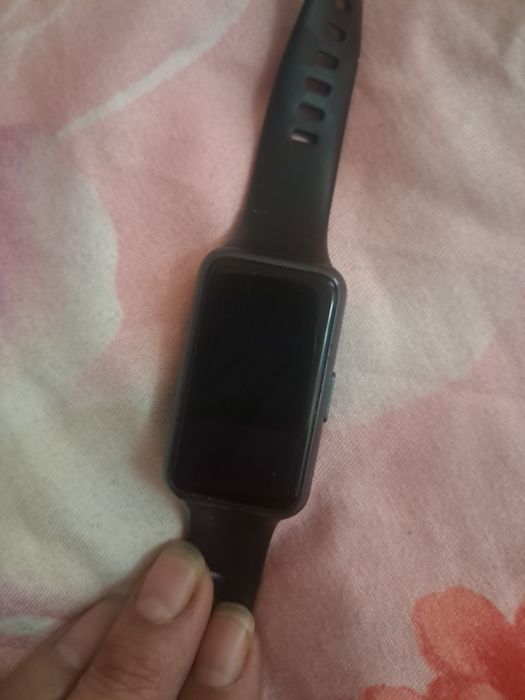 Продам телефон и фитнес часы