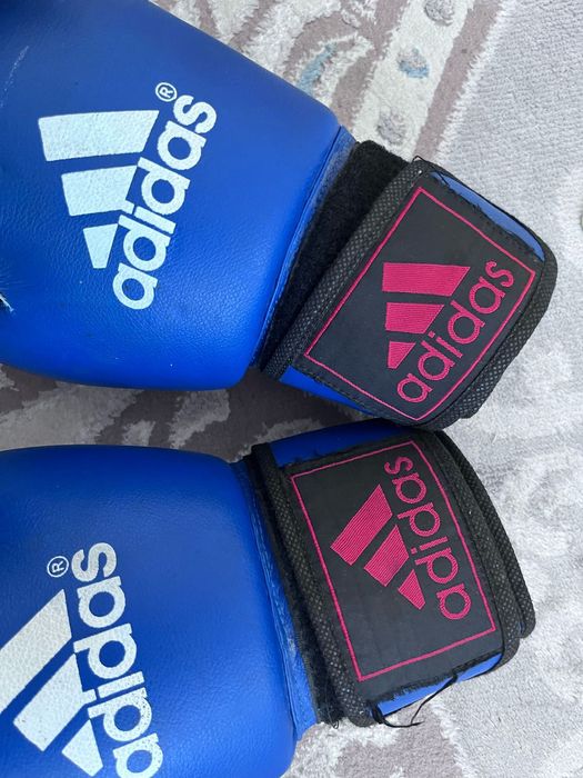 Боксёрки перчатки