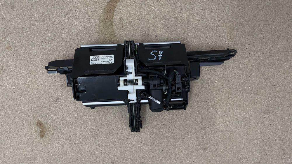 Навигация Audi A7 C7