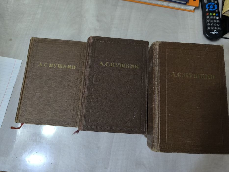 Продам книги в отличном состоянии.