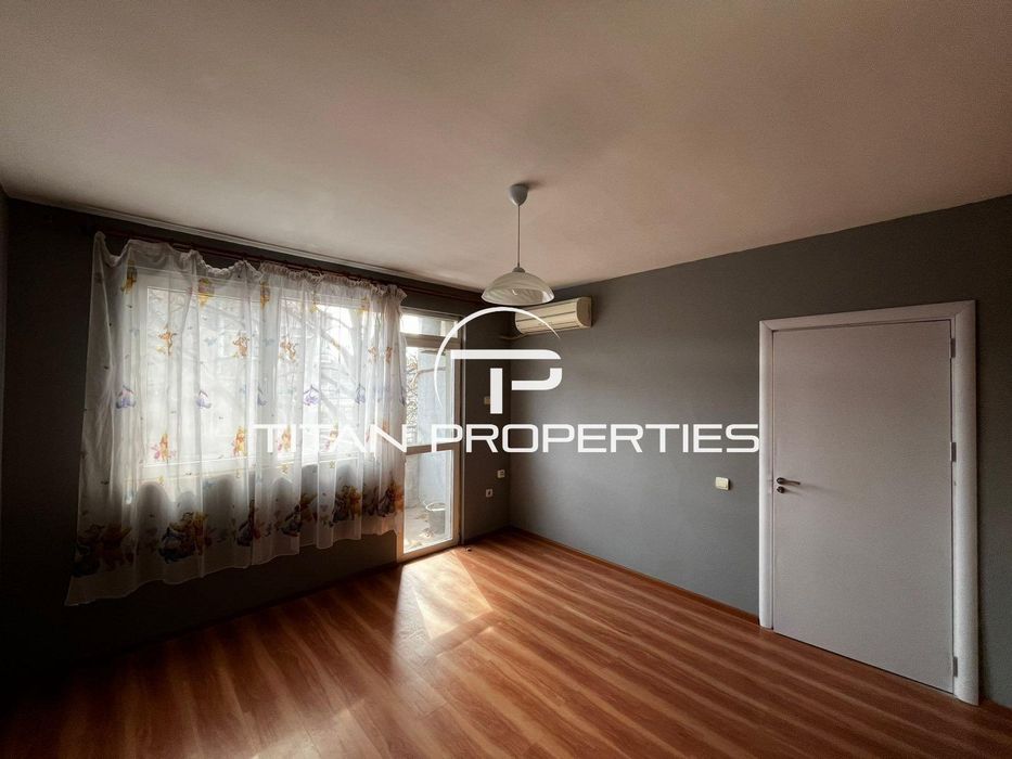 Многостаен апартамент за продажба в кв. Кючук Париж