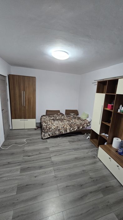 Garsonieră De Închiriat Etaj 2 Crihala