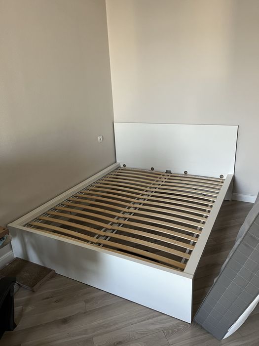 Кровать Ikea 160x200 без матраса
