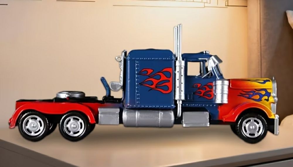 Machetă metalică Optimus Prime