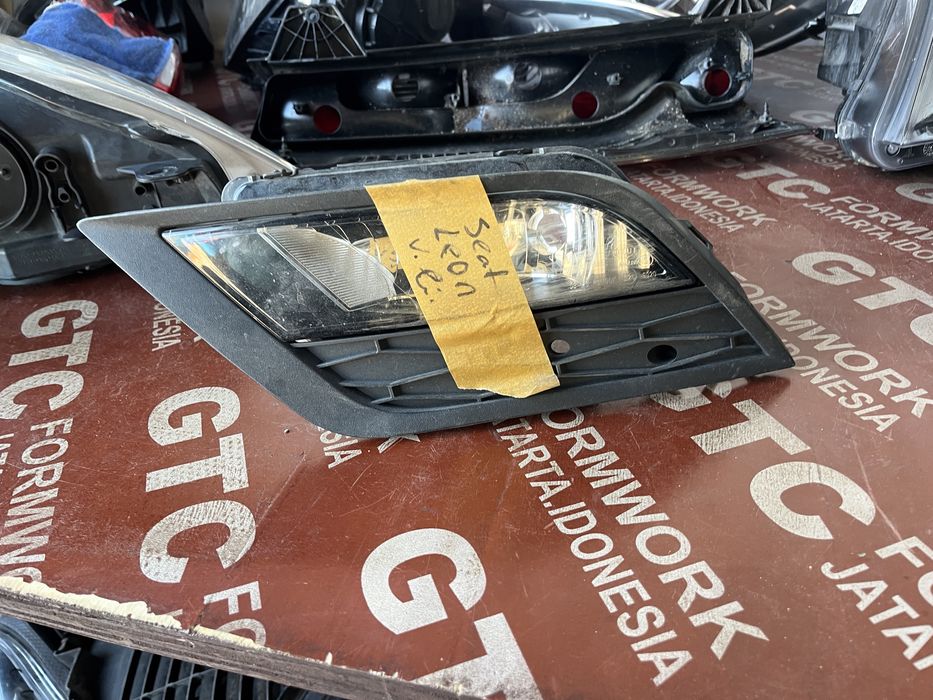 Халоген Seat Leon 2013-