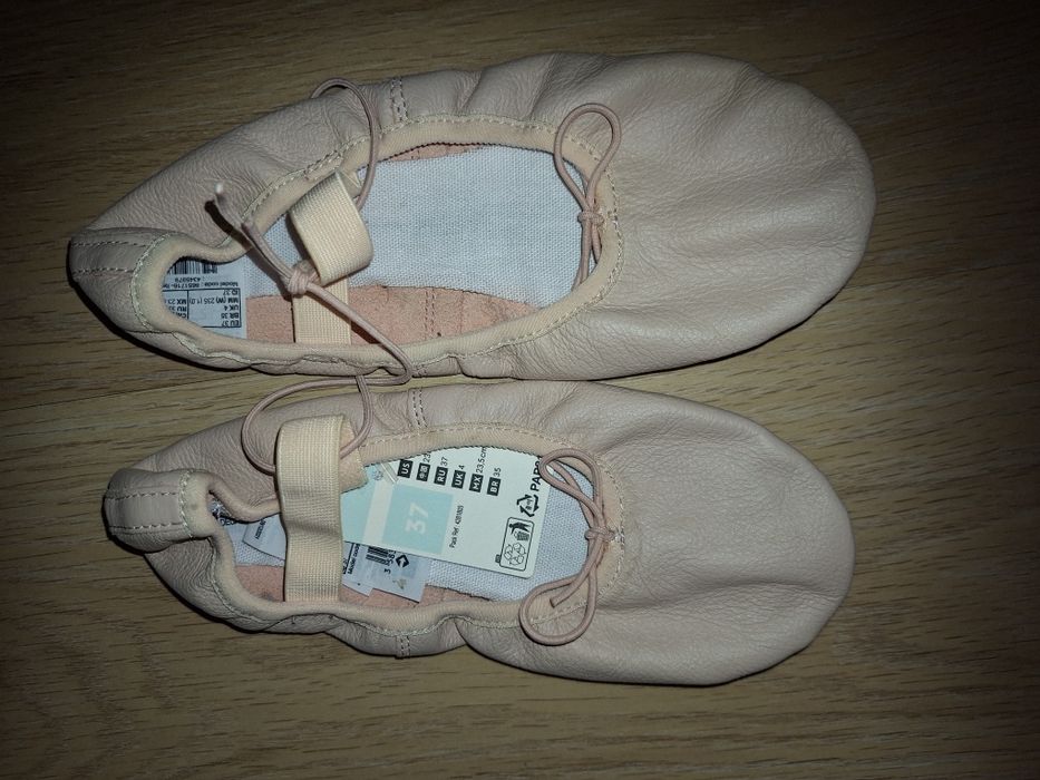 Нови кожени балетни туфли от Декатлон