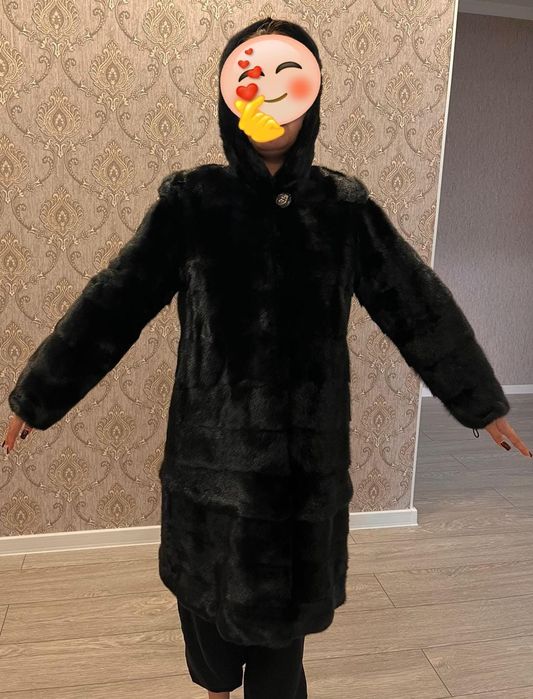 Норка шуба сатылады.