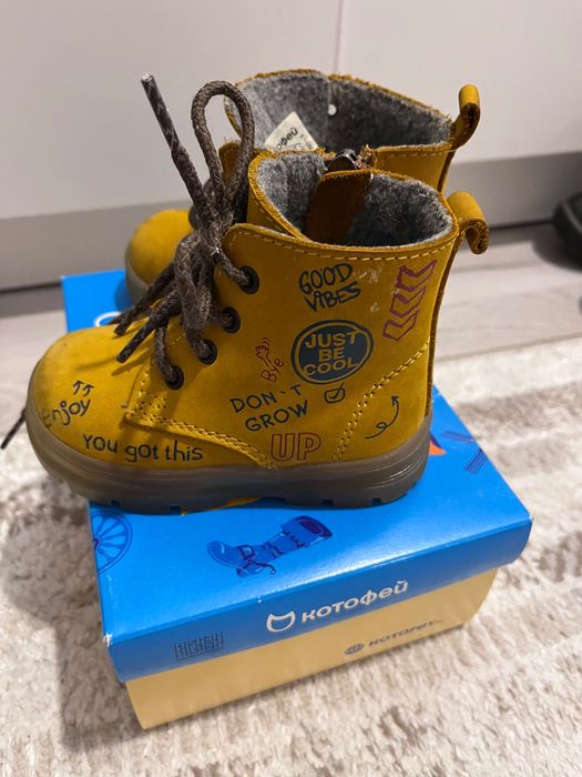 Продам в отличном состоянии детские ботинки