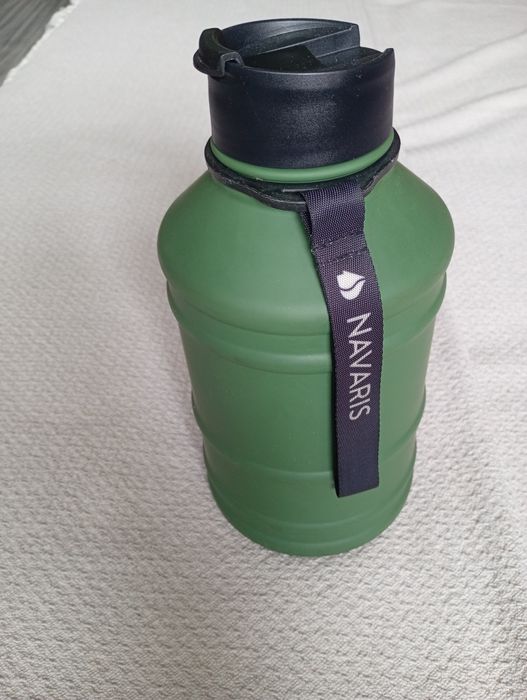 Bidon sport de apa otel inoxidabil Navaris, 200 lei nou