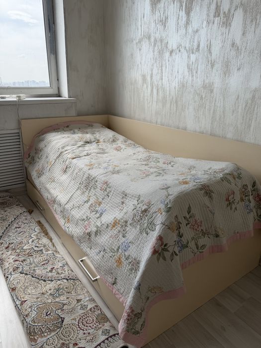 Гарнитур, кресло ковер все вместе продам