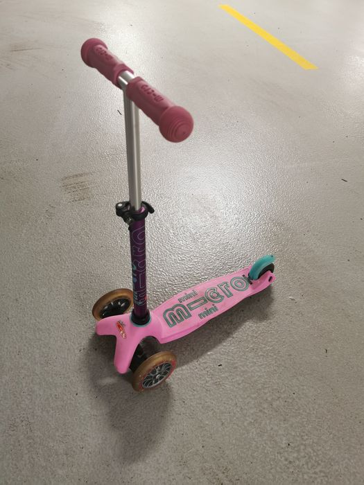 Vând trotineta Micro