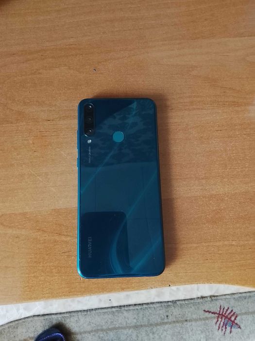 Продам телефон HUAWEI Y6p 64 gb