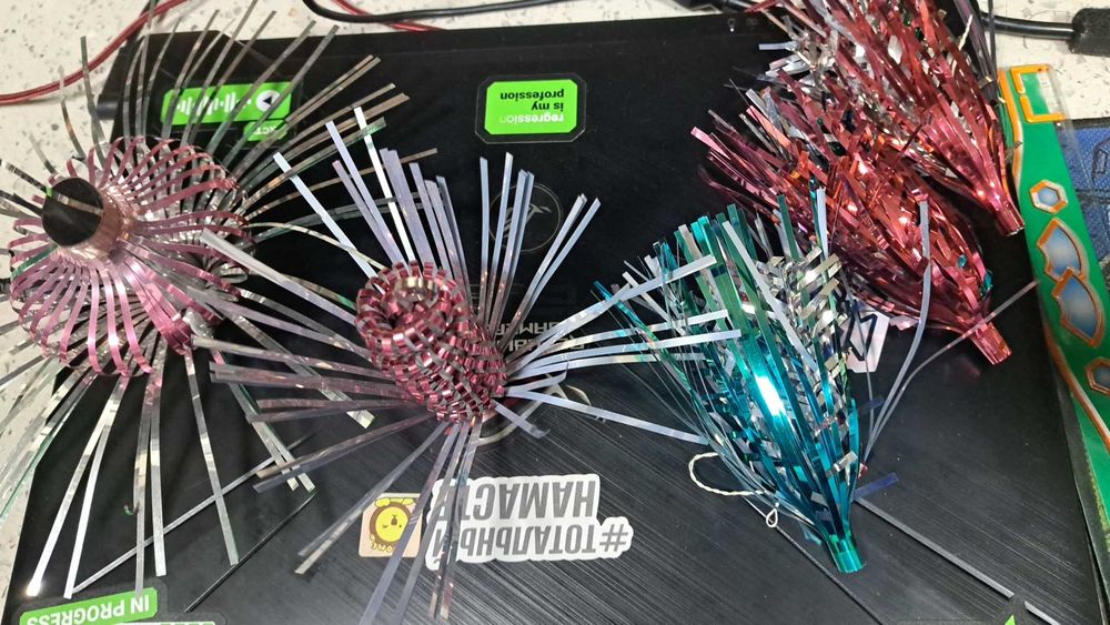 Продаются ёлочные игрушки
