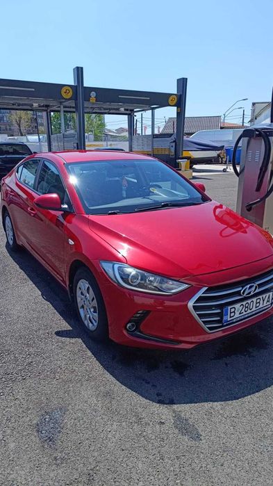 HYUNDAI Elantra