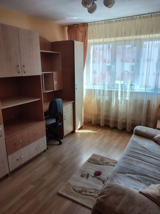 Inchiriez apartament 2 camere