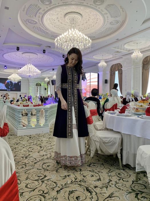 продается бешпет и платье Тарбия брэнд